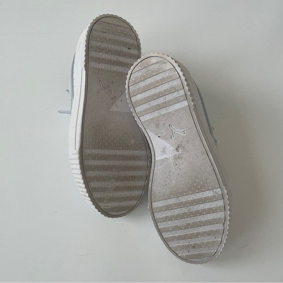 Puma Carina Sneaker Leather Platform Shoes in White / Silver, Size 6.5 - Picture 5 of 11